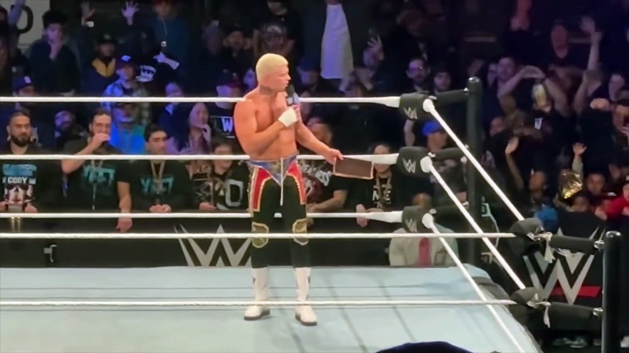 Cody Rhodes SIGNS and gives table to fans from Oakland Street Fight | Road to WrestleMania 02/17/24