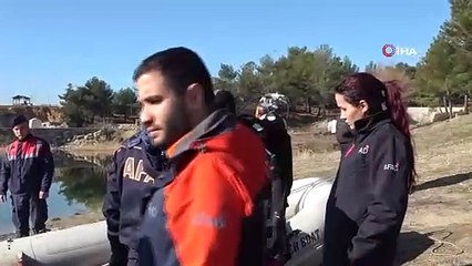 Gölette otomobille kaybolan gencin cansız bedenine ulaştı