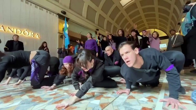 Il video della protesta spettacolo degli studenti di Fondazione Milano: Politecnico delle Arti mancate