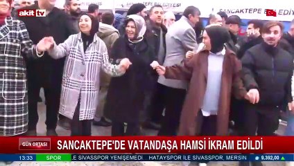 Sancaktepe'de vatandaşa hamsi ikram edildi