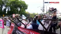 Massa Gelar Demo di Depan Bawaslu dan KPU, Kecewa Kecurangan Pemilu