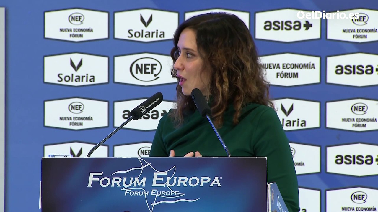 Ayuso, sobre las críticas a la mascletá: "Debe ser que los patos en Valencia lo resisten todo"