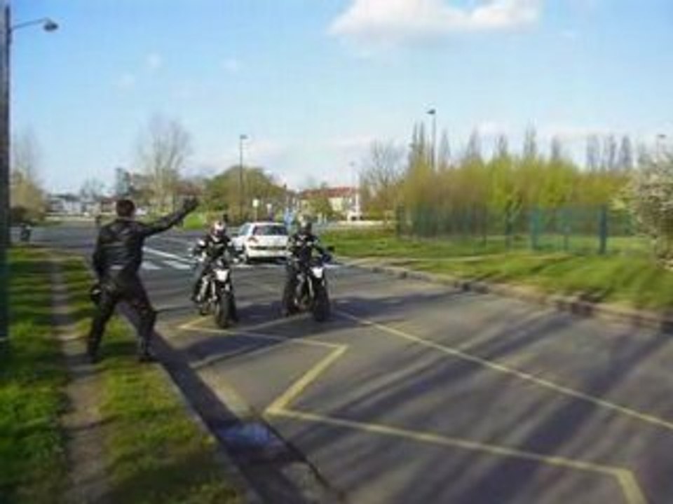 hornet pignon de 15 acceleration contre 16