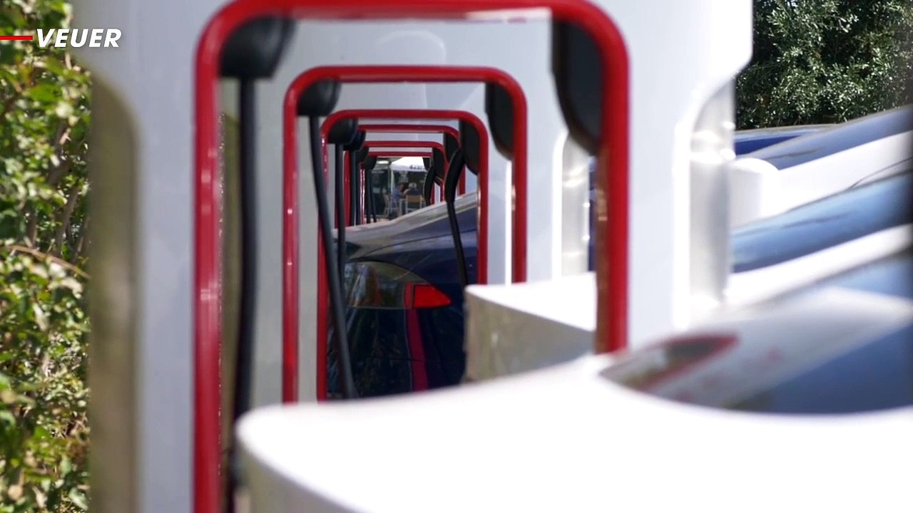 Here's What You Need To Know About Charging Your Electric Vehicle In Freezing Cold