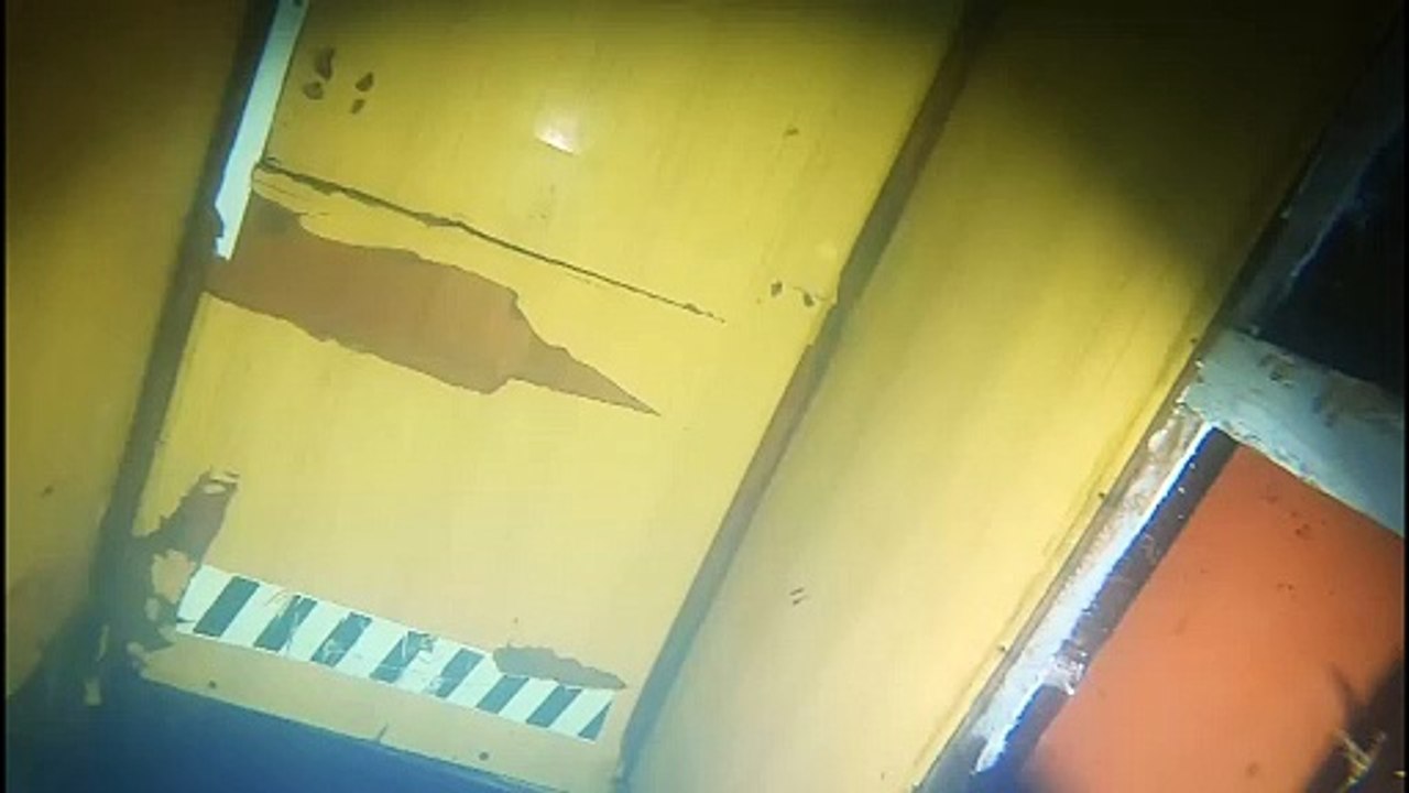 Batan gemiden yeni görüntüler: 5 mürettebat aranıyor