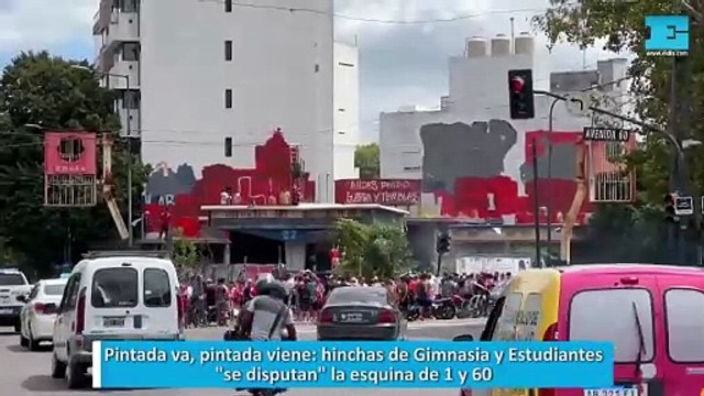 Pintada va, pintada viene: hinchas de Gimnasia y Estudiantes se disputan la esquina de 1 y 60