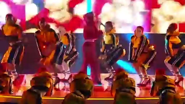 KATY PERRY — Con Calma - Daddy Yankee ft. Katy Perry & Snow