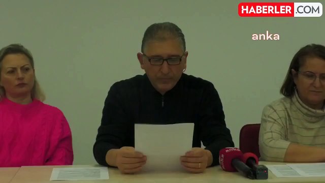 İzmir'de Sağlık Çalışanları, Sağlıkla İlgili Kanun Teklifine Tepki Gösterdi