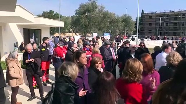 Bari: Lorella Cuccarini all'inaugurazione del “Villaggio Trenta ore per la vita Agebeo”, presenta anche il Presidente Emiliano: La struttura ospiterà piccoli pazienti oncologici e i loro familiari - VIDEO
