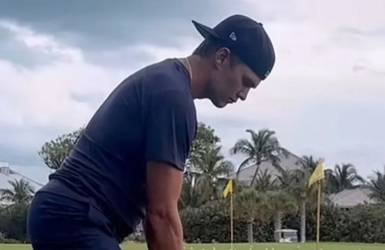 Tom Brady jetted to Bahamas after Gisele Bündchen seen kissing her martial arts trainer