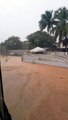 Fortes chuvas mostram sinal de alagamento na Avenida Paralela