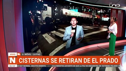 Cisternas se retiran del centro Paceño.
