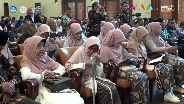 Tangis Guru Besar UGM Minta Maaf, Adik Rela Putus Sekolah