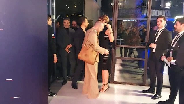 20 kilo veren oyuncu Bergüzar Korel'in gala tarzı