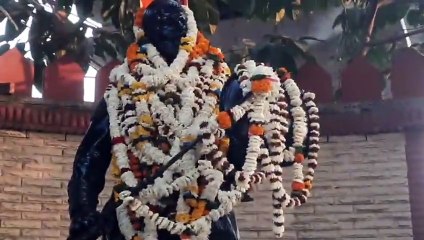 शिवाजी की जयंती पर पुष्पांजलि