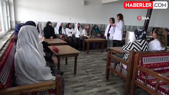 Köy köy gezerek vatandaşlara sağlık aşılıyorlar