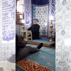 Yaşar Alptekin camide vaaz vermeye başladı