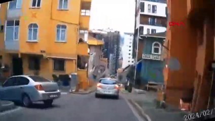 'Eşime neden selektör yapıyorsun' tartışması kameralara yansıdı