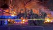 #Preliminar Una plataforma de doble remolque terminó en llamas tras chocar contra un árbol y un puesto de pan improvisado sobre Circuito Metropolitano Sur, el conductor y su acompañante resultaron lesionados #GuardiaNocturna