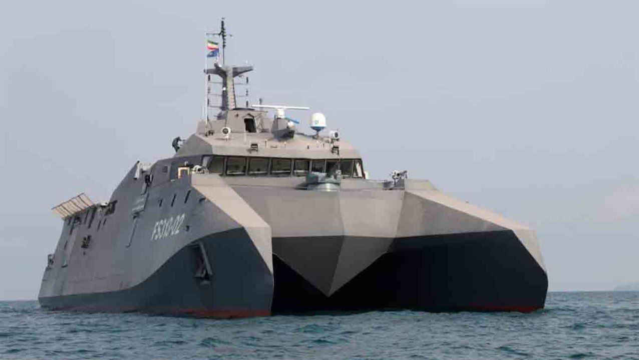 イラン海軍、新型戦闘艦を受領