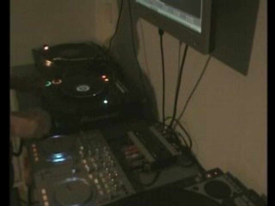 Traktor Scratch Vinyl Mini Mix - Deep House