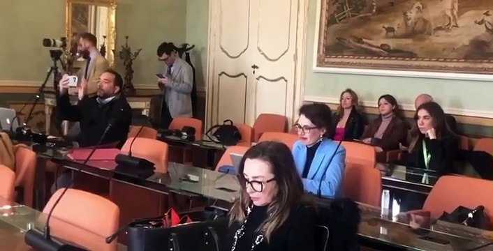 Cellulari da vietare ai bambini, all'Ars un disegno di legge del M5S: «Responsabilizzare i genitori»