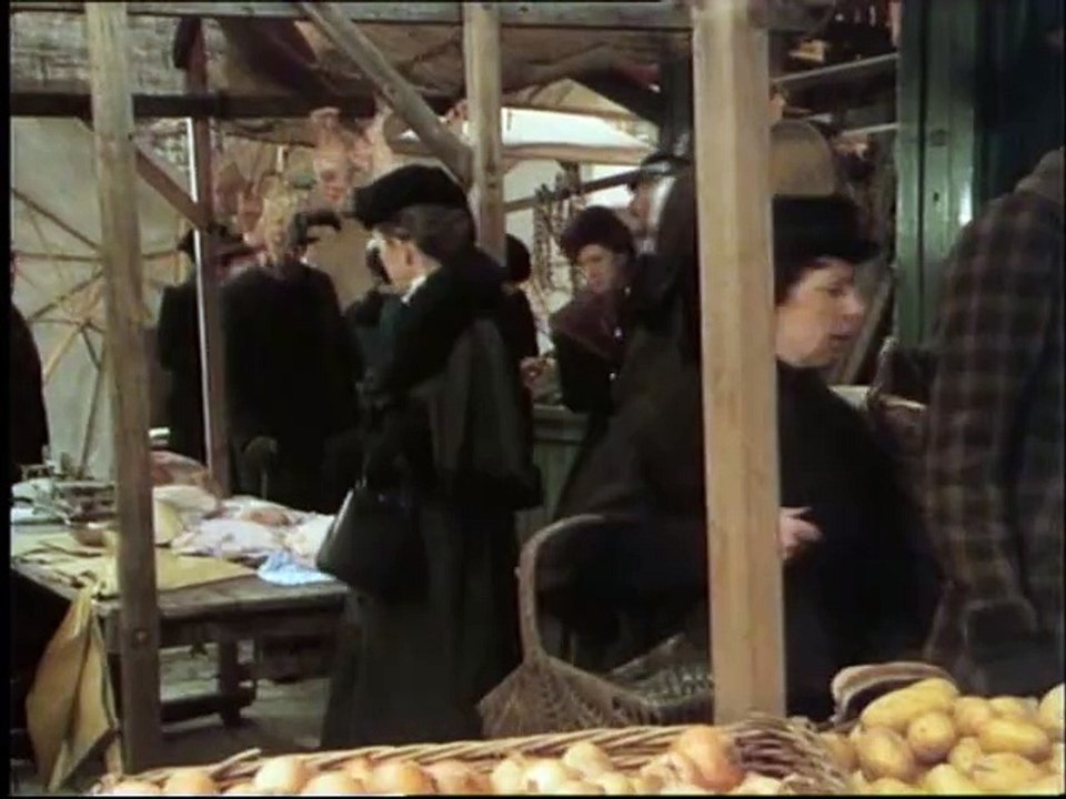 Die Wiesingers - Ganze Serie - Staffel 1  Folge 1 + 2 - 1984 -  'Jahrhundertwende' und 'Der junge Herr Ferdinand'