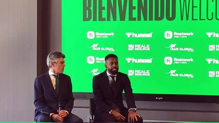 Bakambu, nuevo jugador del Betis, ha explicado lo que le trajo al Betis