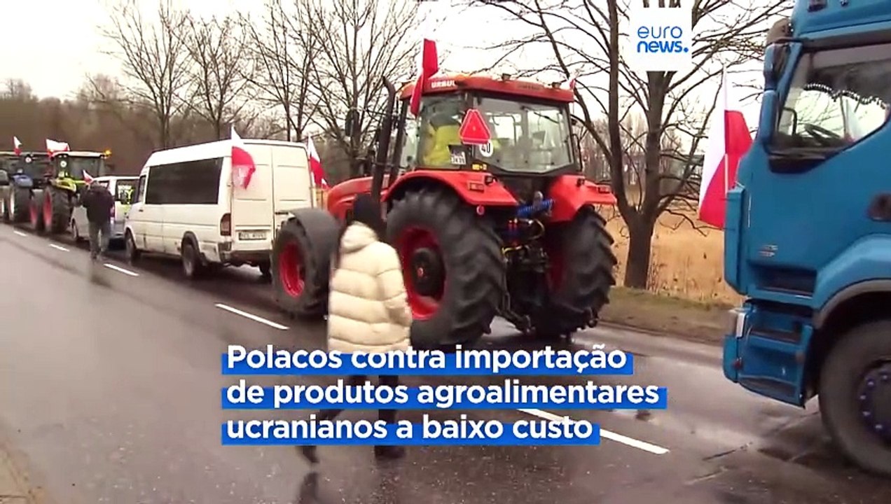 Agricultores polacos bloqueiam centenas de passagens na fronteira ucraniana, Kiev ameaça retaliação