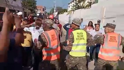 Simpatizantes de Fiordaliza protagonizan disturbio en Dajabón