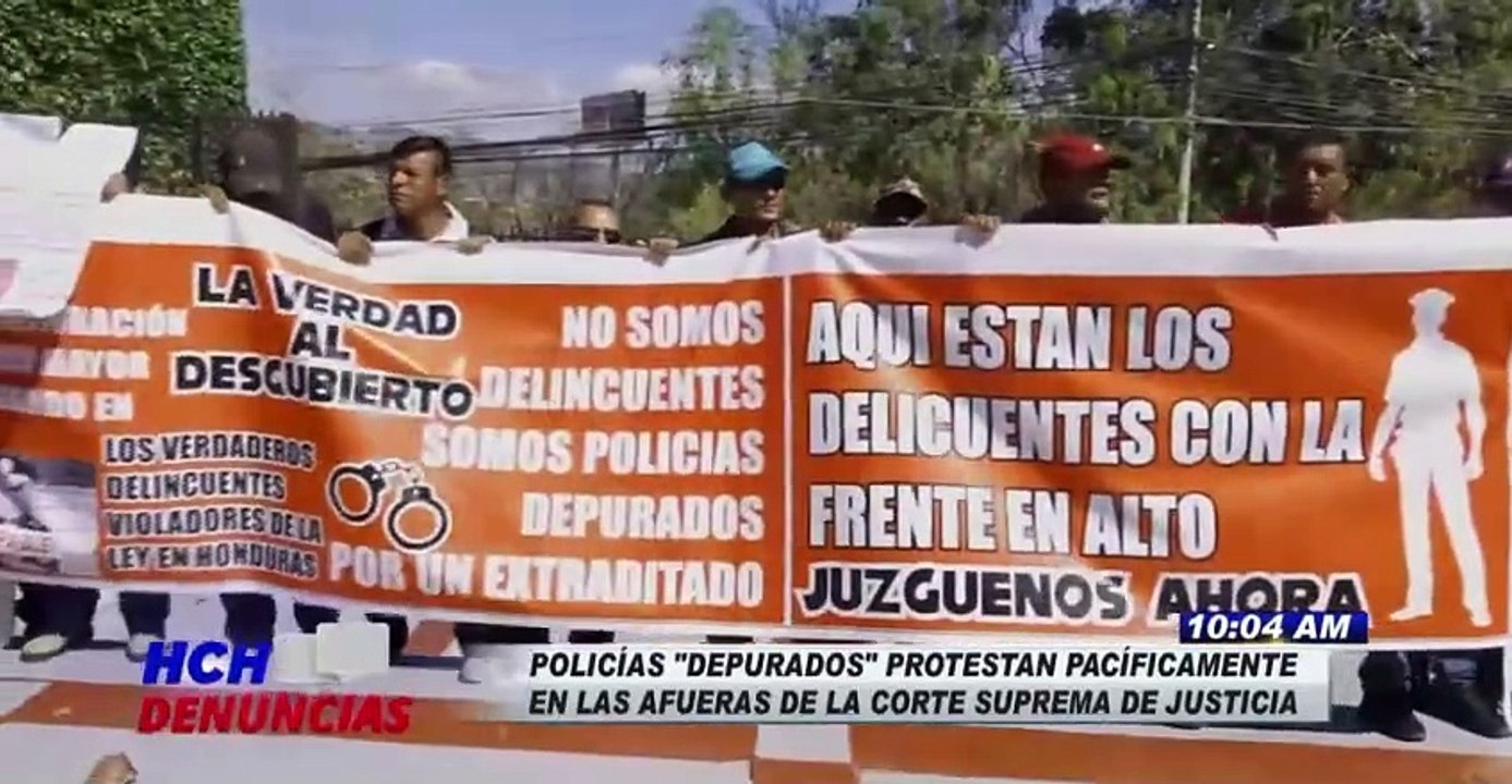 Policías depurados protestan en CSJ exigiendo justicia y se restablezcan sus derechos