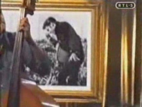 A Norah Jones - Are you lonesome (Elvis tribute)