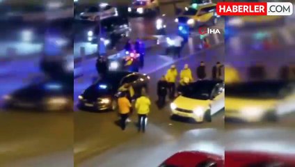 Kadıköy D100'de bir şahsa otomobil çarptı