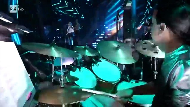 Sanremo 2024 - Loredana Bertè con Venerus canta Ragazzo mio