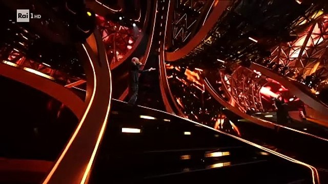 Sanremo 2024 - Negramaro con Malika Ayane canta La canzone del sole