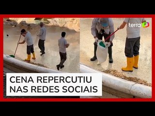 Quantidade de moedas recolhidas durante limpeza de fonte na Itália impressiona internautas