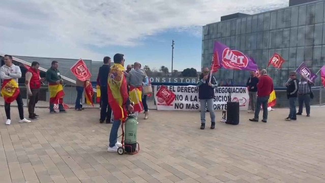 Representantes de la Policía Local durante la concentración del pasado lunes en Las Torres de Cotillas.