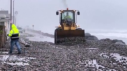 Cleanup underway after California thunderstorms