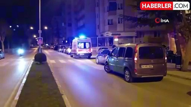 Çocuklarının kavgasını ayırmak isteyen baba bıçaklanarak yaralandı