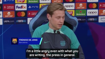 De Jong 'irritated' by Catalan media over Barca exit reports