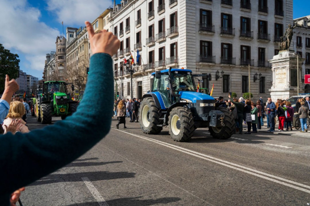 Los agricultores organizan una tractorada en Madrid después de dos semanas de protestas