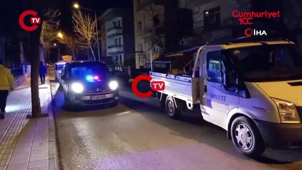 Kavga eden çocuklarını ayırmaya çalışırken bıçaklandı!