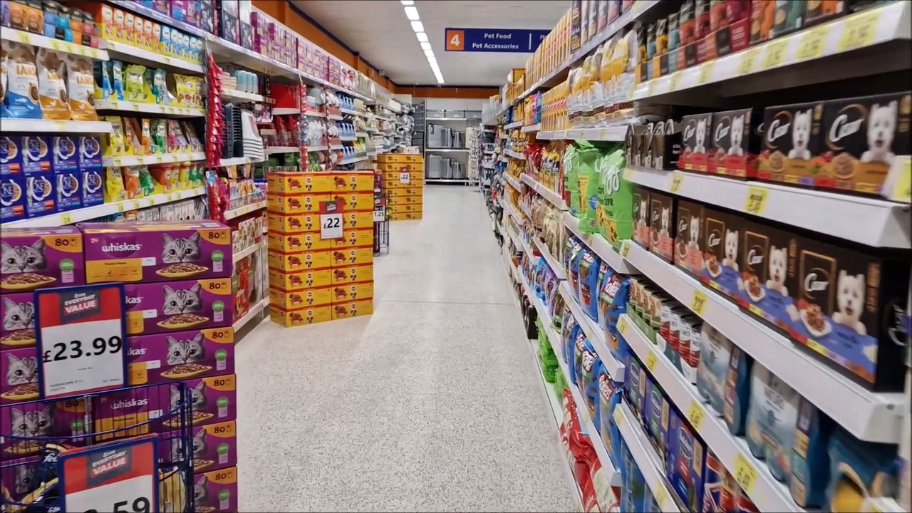 Love Island star Amy Hart helps cut the ribbon...