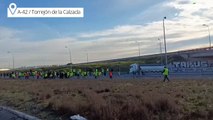 Un grupo de agricultores ha cortado la vía A-42 a la altura de Torrejón de la Calzada