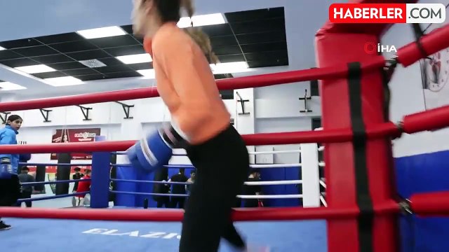 Boksta babasının desteğiyle başarıdan başarıya koşuyor