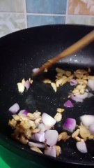 Coocking delicious sotanghon with veggie