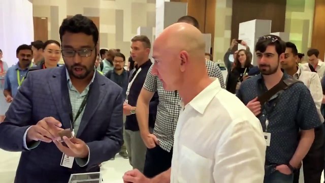 Jeff Bezos completa venta de 50 millones de acciones de Amazon por más de 8.500 millones