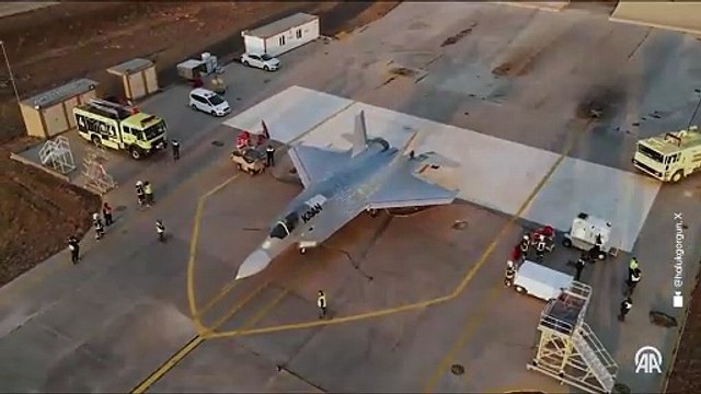 Yerli savaş uçağı KAAN'dan ilk uçuş