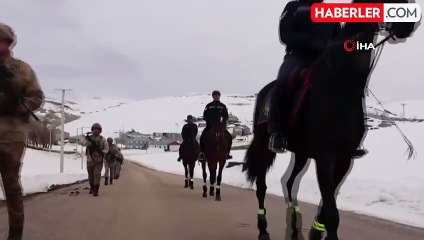 Van'da atlı birlikler kaçakçılık faaliyetlerine karşı görev başında