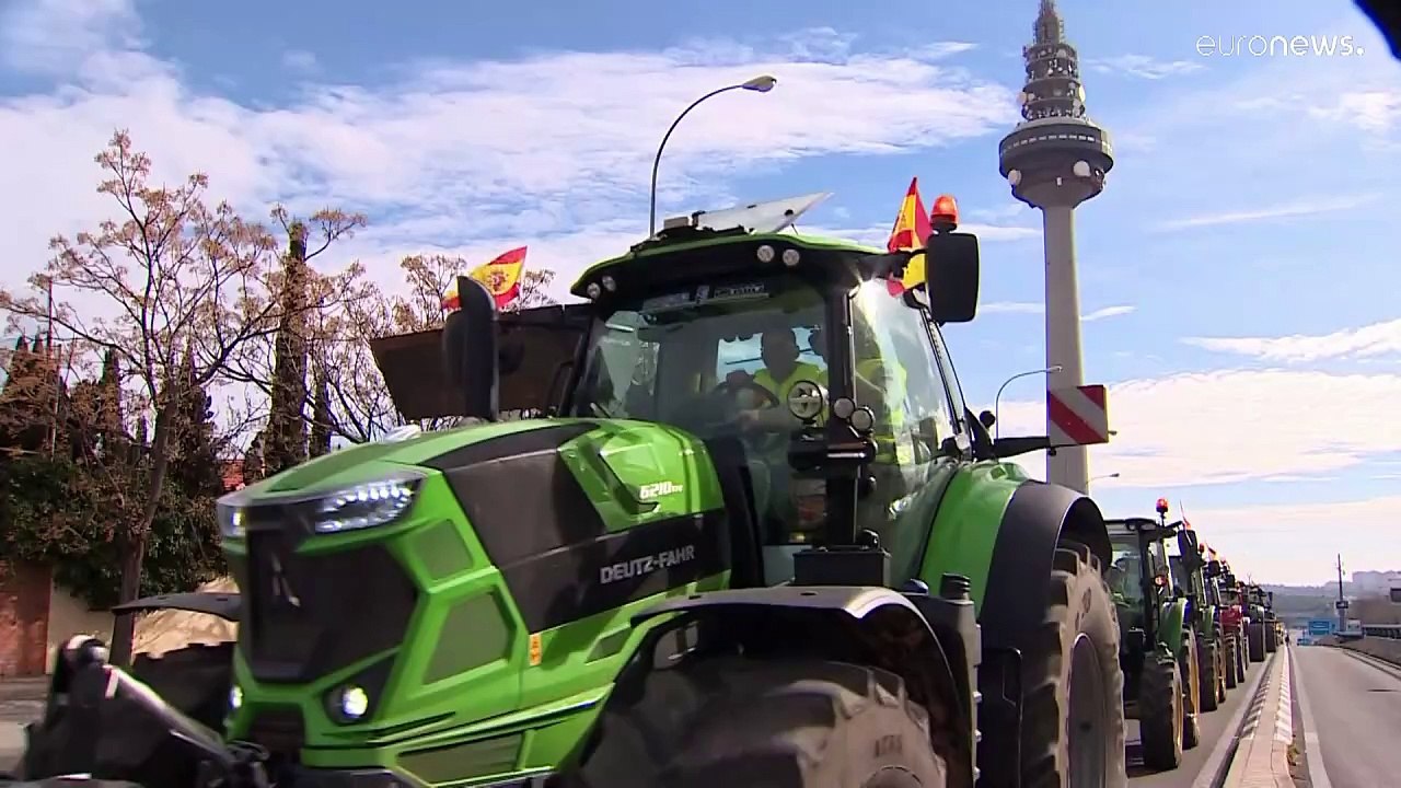 Ισπανία: Μπήκαν με τα τρακτέρ στη Μαδρίτη οι αγρότες